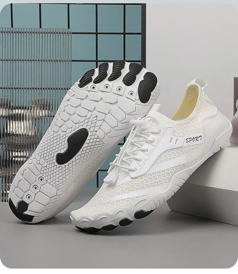 Roam 2.0 — Foot-Shaped Shoes for All-Day Wear